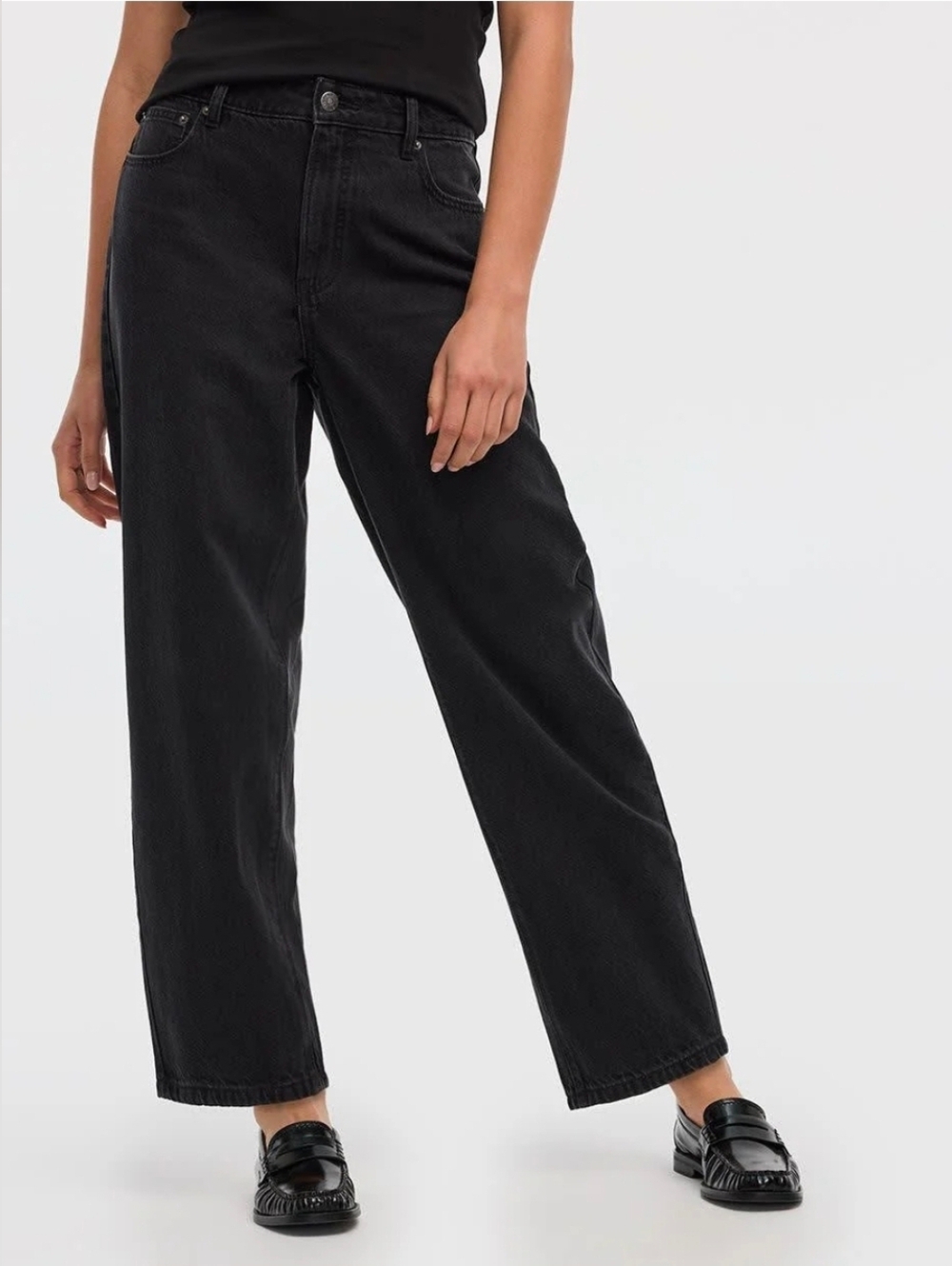 NWOT Reitmans High-Rise Barrel Jeans,Black, Size 29 - Picture 2 of 15